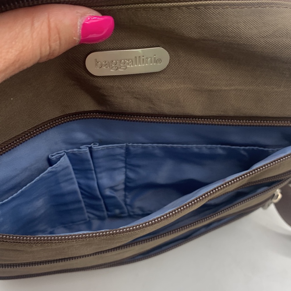 Baggallini Brown Crossbody Nylon 3 Front Pocket Bag for Travel everyday MCB3796I - Picture 11 of 15